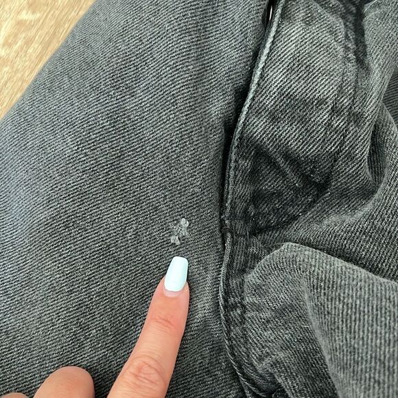 Guess by Marciano • Vintage long denim shorts - Picture 11 of 11